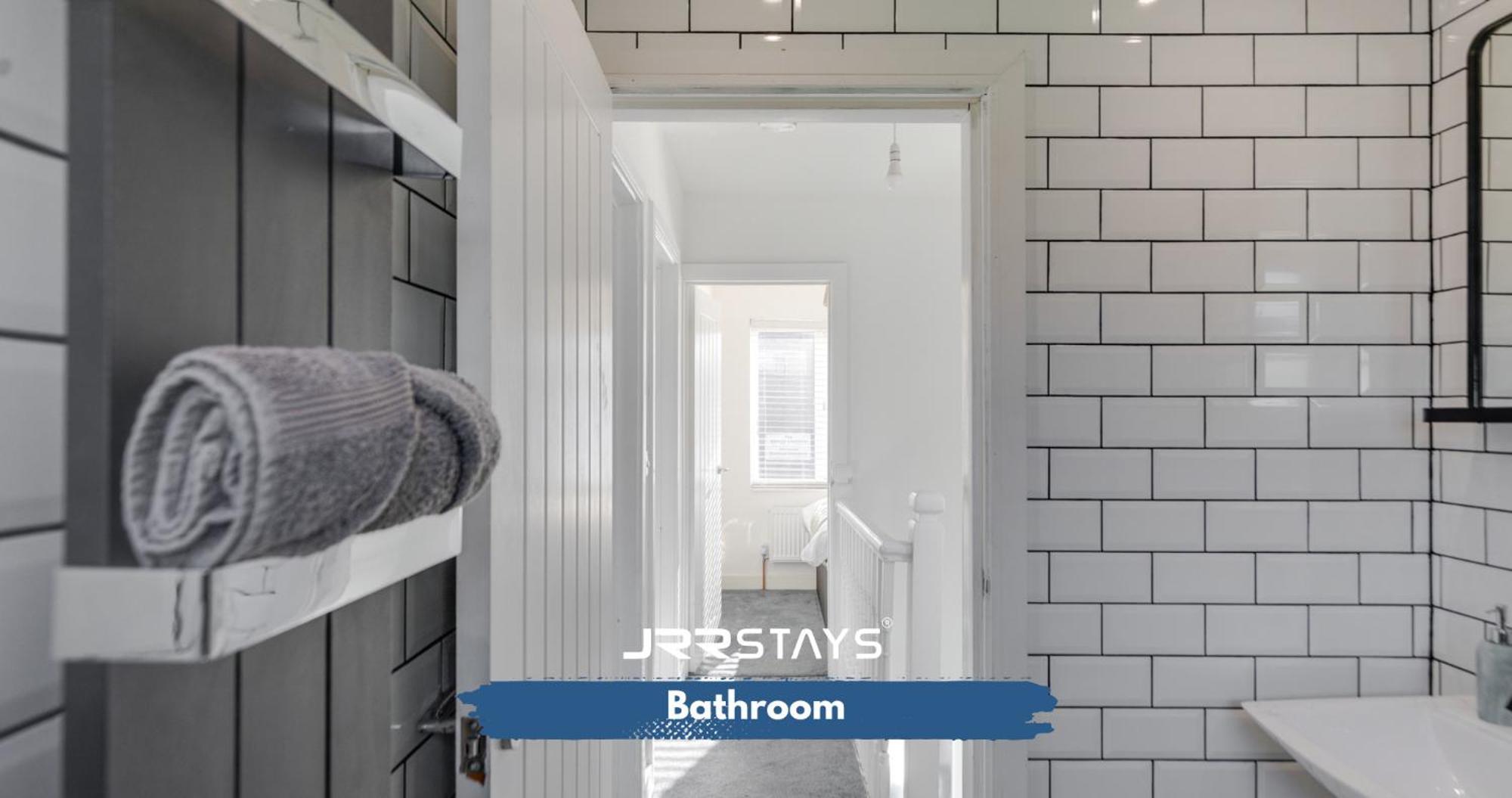 Tipton 3 Bedroom House Garden Sleeps 7 - Jrr Stays Coseley Dış mekan fotoğraf