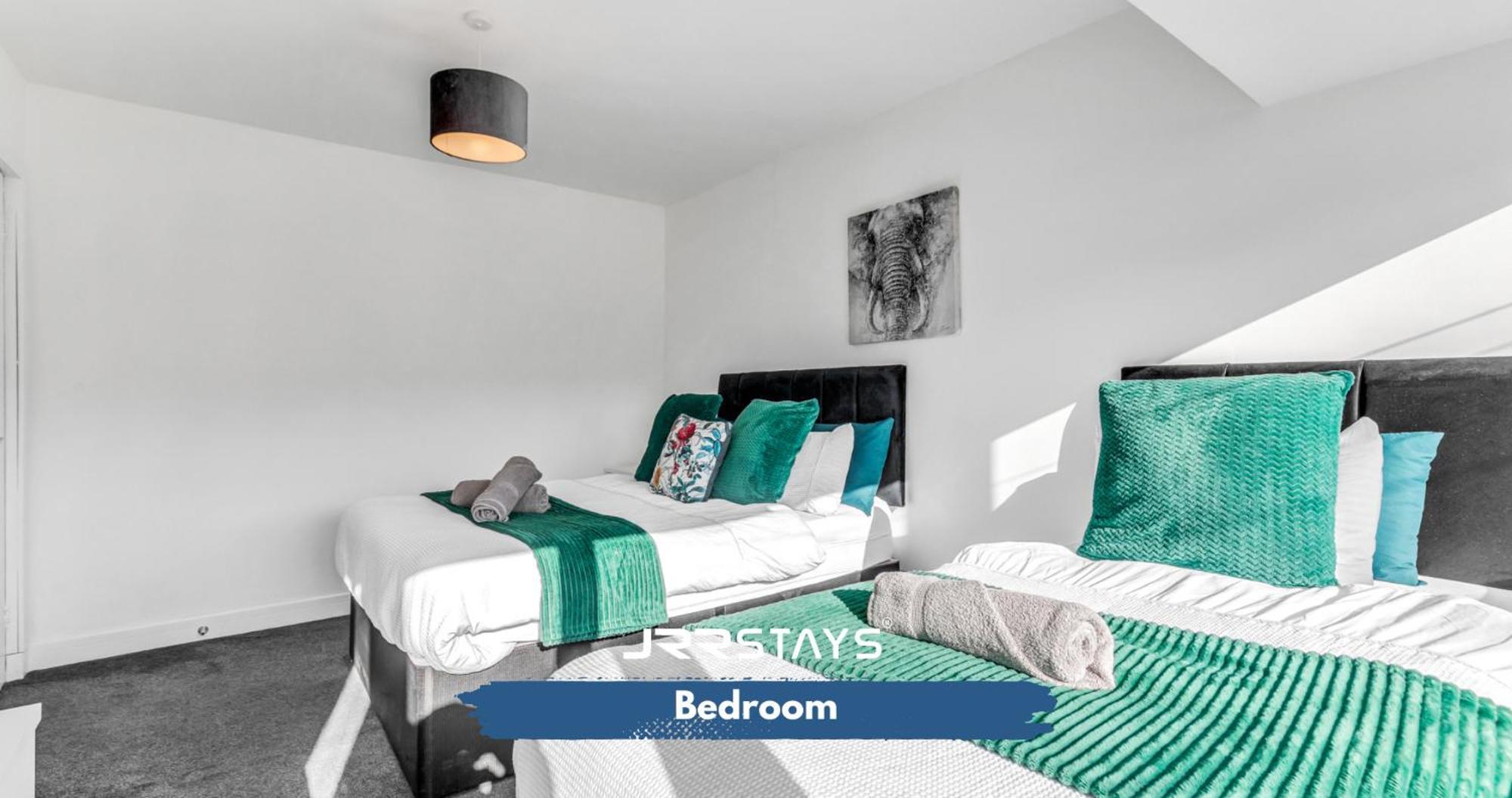 Tipton 3 Bedroom House Garden Sleeps 7 - Jrr Stays Coseley Dış mekan fotoğraf